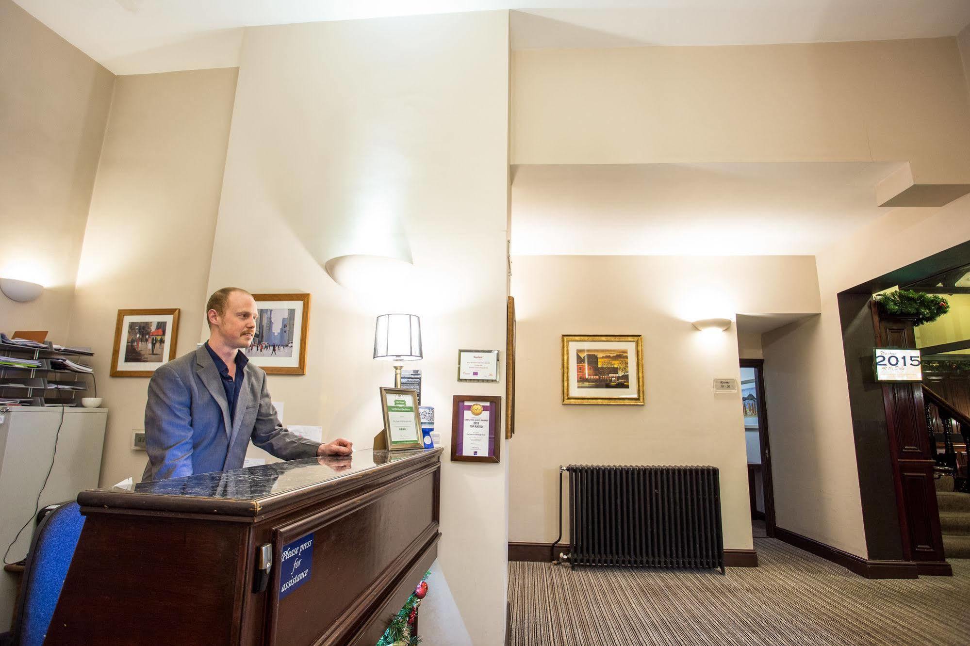 The Duke Of Edinburgh Hotel & Bar Barrow-in-Furness Exterior foto